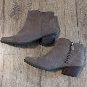 Blondo Valli Waterproof Bootie, women's size 8.5